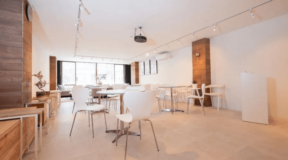 心斎橋会場の内観